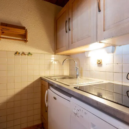 Apartment 2 Pieces Avec Balcon Expose Sud, Au Coeur De Et Proche Des Pistes - Fr-1-694-282 *