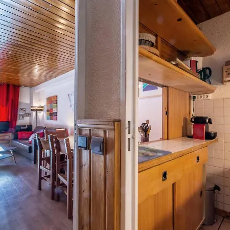 Apartment 2 Pieces Avec Balcon Expose Sud, Au Coeur De Et Proche Des Pistes - Fr-1-694-282 *