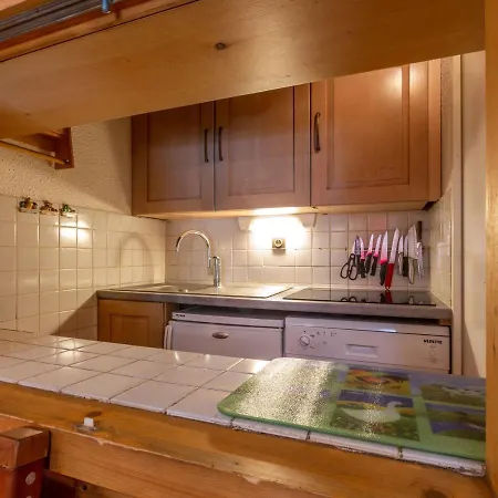 Apartment 2 Pieces Avec Balcon Expose Sud, Au Coeur De Et Proche Des Pistes - Fr-1-694-282 *