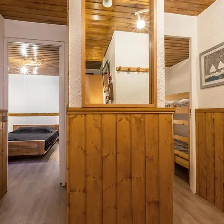 2 Pieces Avec Balcon Expose Sud, Au Coeur De Et Proche Des Pistes - Fr-1-694-282 *